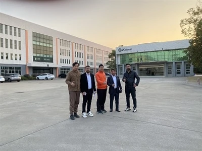Guangzhou Xili Machinery Co., Ltd. salută delegația iraniană pentru colaborar...